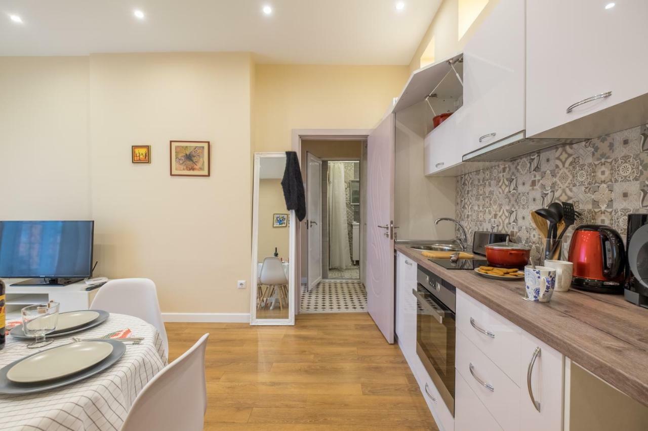 Modern 2 Bedroom Apartment Next To Vitosha Str. Sofie Exteriér fotografie