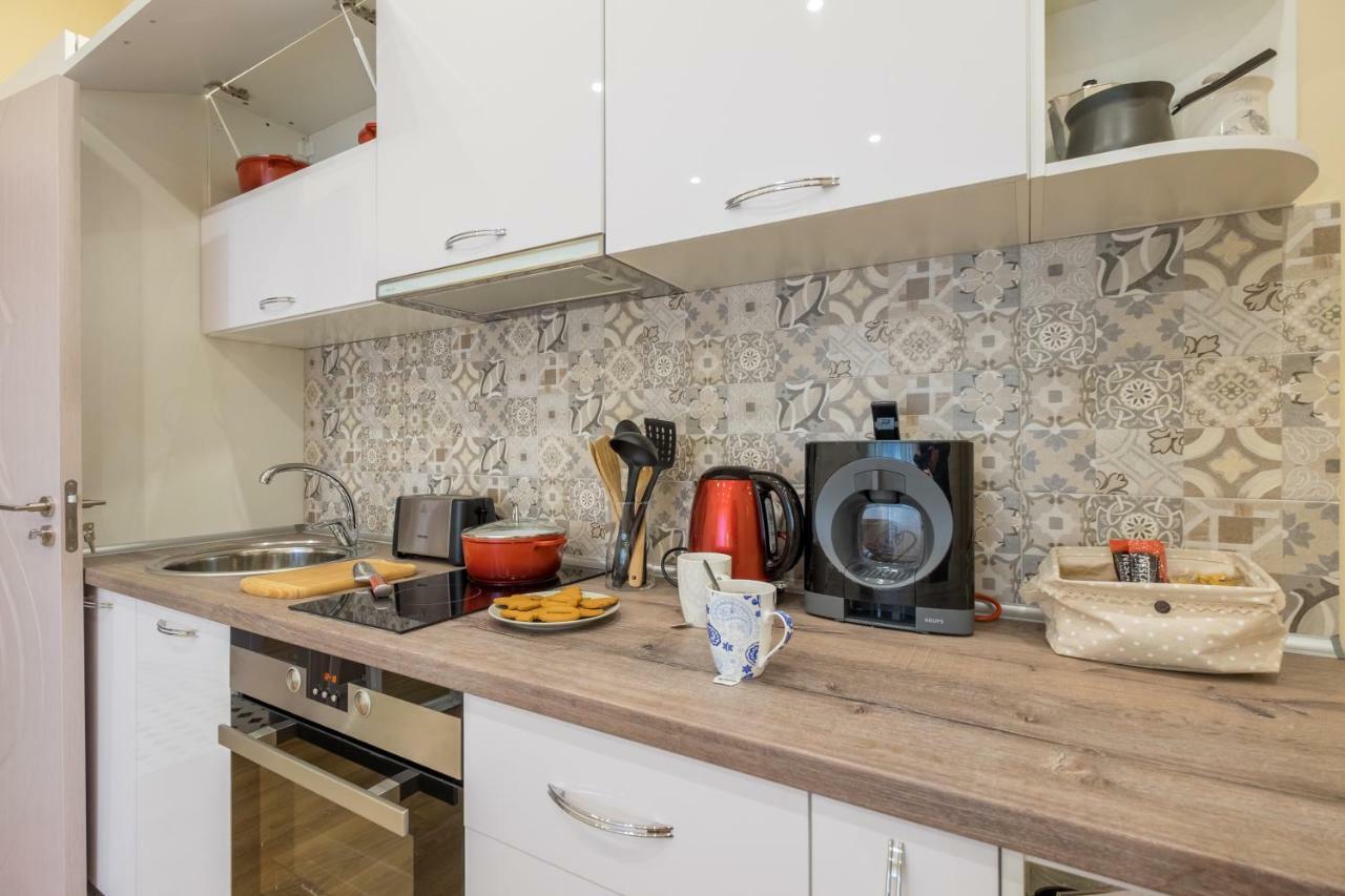 Modern 2 Bedroom Apartment Next To Vitosha Str. Sofie Exteriér fotografie