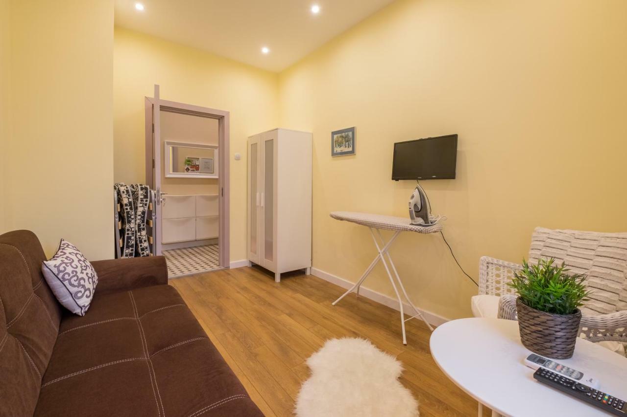Modern 2 Bedroom Apartment Next To Vitosha Str. Sofie Exteriér fotografie