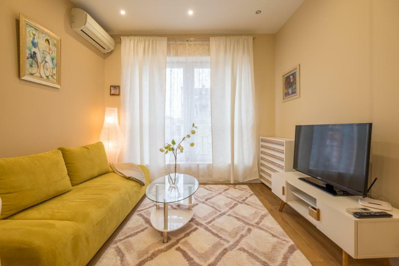Modern 2 Bedroom Apartment Next To Vitosha Str. Sofie Exteriér fotografie