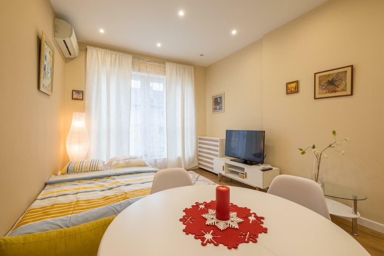 Modern 2 Bedroom Apartment Next To Vitosha Str. Sofie Exteriér fotografie