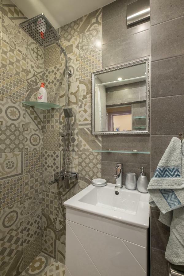 Modern 2 Bedroom Apartment Next To Vitosha Str. Sofie Exteriér fotografie